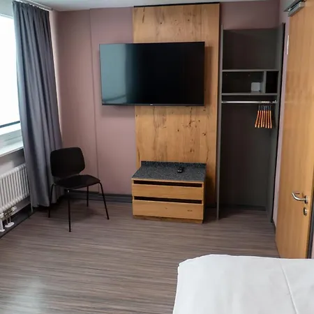 Wolke 4-7 Hotel 2*
