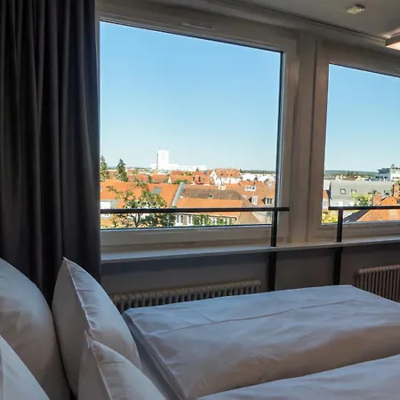 Wolke 4-7 Hotel 2*